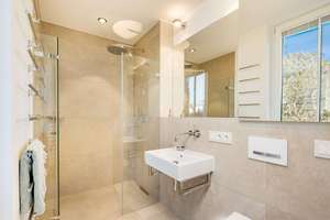 Penthouse Alt-Bogenhausen by Legat Living: 300 m² Wohnfläche, 3 m Deckenhöhe, 2 Kamine, 3 Terrassen – Die vollständige Adresse der Immobilie erhältst du vom Anbieter., 81679 Altbogenhausen, München – Vorschaubild 15