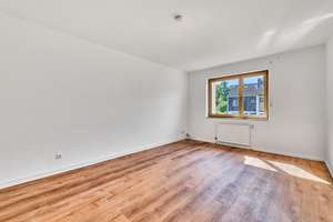 ONLY 10 MINUTES TO CLAY! Approx. 150 m² townhouse with 5-room, 4-bed, garden + garage *Pets allowed* – Die vollständige Adresse der Immobilie erhältst du vom Anbieter., 55246 Mainz-Kostheim, Wiesbaden – Vorschaubild 11
