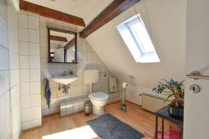 Charmante Dachgeschoss-Maisonette-Wohnung
in Rüttenscheid – Die vollständige Adresse der Immobilie erhältst du vom Anbieter., 45131 Rüttenscheid, Essen – Vorschaubild 13
