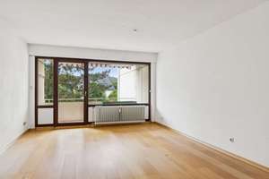 Zentral wohnen in Siegen: Gepflegte 3-Zimmer-Wohnung mit Parkett, Einbauküche & Garage – 57072 Siegen, Siegen – Vorschaubild 7