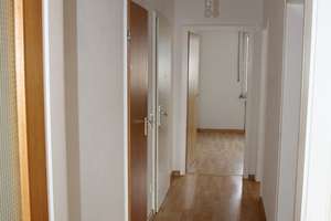 Gut geschnittene 2-Zimmer-Wohnung mit Balkon in Refrath – Die vollständige Adresse der Immobilie erhältst du vom Anbieter., 51427 Alt Refrath, Bergisch Gladbach – Vorschaubild 2
