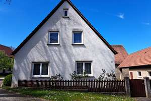 Hofstelle mit 200 qm Wohnfläche auf 1.800 qm Grund  in Hellmitzheim – Die vollständige Adresse der Immobilie erhältst du vom Anbieter., 97345 Iphofen – Vorschaubild 2