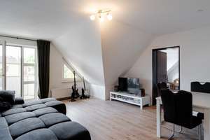 Moderne Eigentumswohnung mit Garage und Balkon zentral und ruhig gelegen in Dellbrück – 51069 Dellbrück, Köln – Vorschaubild 3
