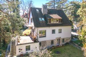 Bestlage Warnenweg: Großes Einfamilienhaus in Westender Villenlage auf einem sonnigen Südgrundstück – Die vollständige Adresse der Immobilie erhältst du vom Anbieter., 14052 Westend, Berlin – Vorschaubild 1