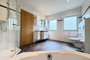 * Haus zur Miete * Baujahr 2007 * großer Garten * 6 Zimmer  * Garage * Top Raumaufteilung * 2 Bäder  – 26810 Westoverledingen – Vorschaubild 19