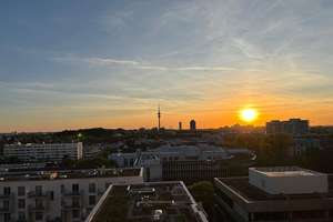 1-Zimmer-Apartment in Schwabing, mit Panoramablick (frisch renoviert) – Leopoldstr. 206, 80804 Neufreimann, München – Vorschaubild 2