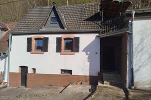 Bezauberndes kleines Haus in ruhiger Lage von Horbach – Die vollständige Adresse der Immobilie erhältst du vom Anbieter., 66851 Horbach – Vorschaubild 1