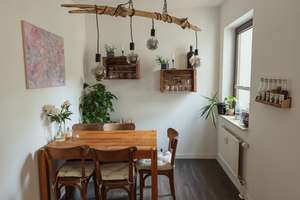 Ruhiges Hof-Idyll an der Schiersteiner Str.: 96m², renoviert, 2 Balkone, Aufzug, TG (Provisionsfrei) – Schiersteiner str. 35a, 65187 Rheingauviertel / Hollerborn, Wiesbaden – Vorschaubild 3