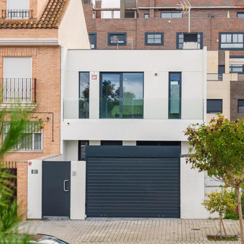 Einfamilienhaus Neubaubau schlüsselfertig Modernes Design
