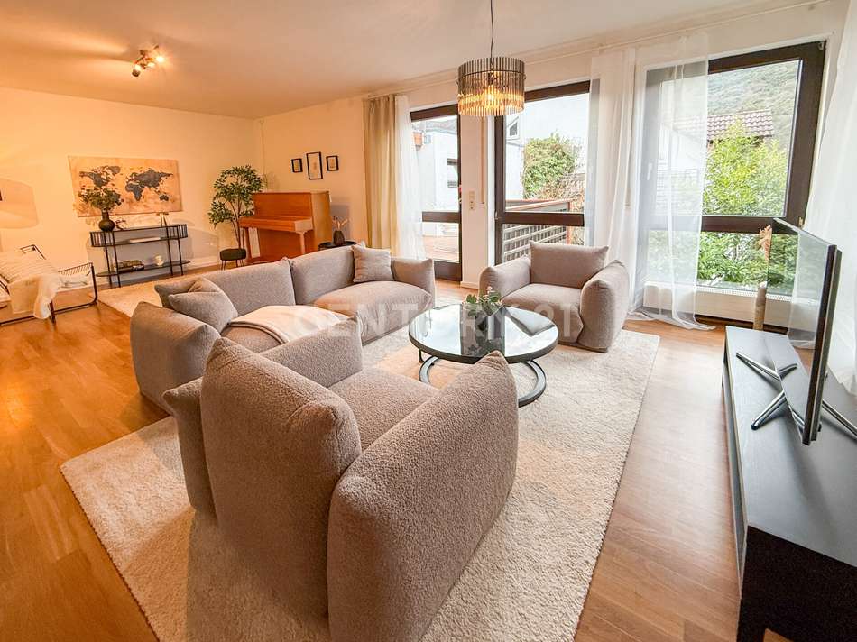 Das Wohnzimmer bietet eine tol