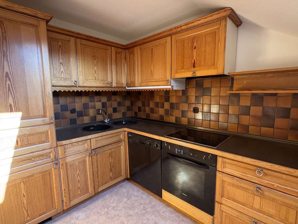 Immobilie in Oberammergau - Willkommen Dahoam!! Attraktive 2,5 Zimmer Dachgeschosswohnung mit ansprechendem Grundriss in O´gau - Bild 4