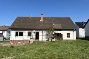 Einfamilienhaus mit herrlich großem Grundstück! – Miltenberg (Kreis) – Vorschaubild 1