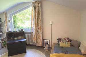 Ein großzügiges Anwesen mit Wohlfühlcharakter! Einliegerwohnung und tolle Architektur inklusive – Die vollständige Adresse der Immobilie erhältst du vom Anbieter., 78073 Bad Dürrheim – Vorschaubild 11