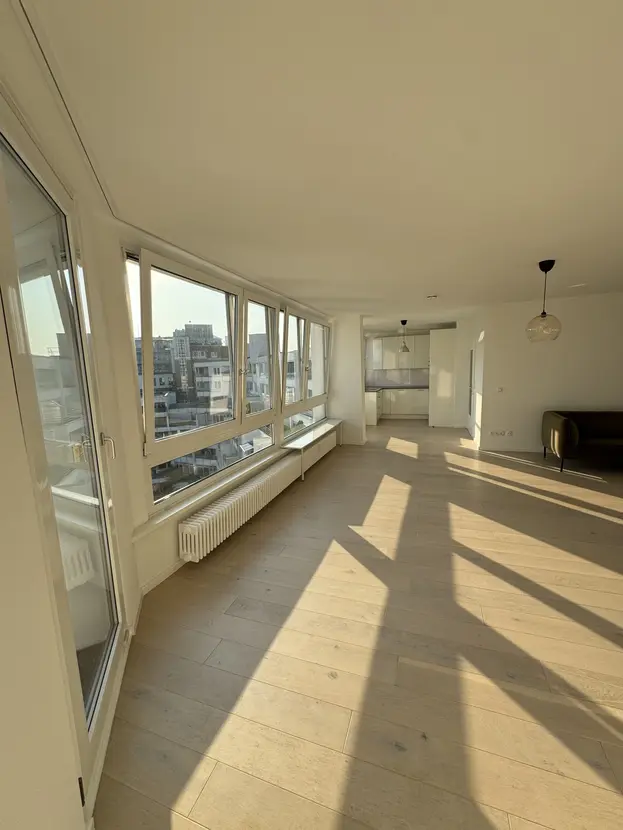 PROVISIONSFREI - bezugsfreies / renoviertes Traum-Apartment mit Stellplatz !