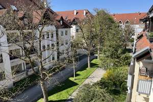 Ruhige sonnige 2 Zi DG-Wohnung mit großem Balkon und EBK in Augsburg Univiertel – Prof.-Messerschmitt-Str. 33c, 86159 Universitätsviertel, Augsburg – Vorschaubild 4