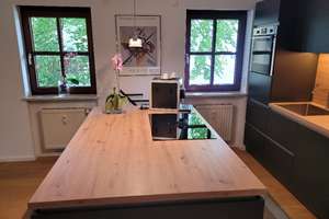Stilvolle 3-Zimmer-Wohnung mit neuer Inselküche, TG und Balkon – Waldtruderinger Straße 58, 81827 Waldtrudering, München – Vorschaubild 3