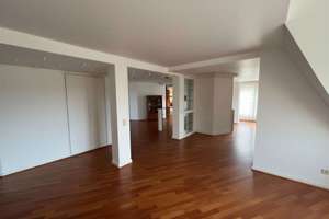 Exklusive Eigentumswohnung in bester Lage von Düsseldorf-Oberkassel – Die vollständige Adresse der Immobilie erhältst du vom Anbieter., 40545 Oberkassel, Düsseldorf – Vorschaubild 11