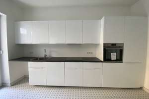 Stilvolle modernisierte 2-Zimmer-Erdgeschosswohnung mit Balkon und Einbauküche in Köln-Braunsfeld – Maarweg 100, 50933 Braunsfeld, Köln – Vorschaubild 2