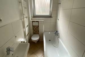Wohnen mit Charakter: 2-Zimmer-Dachgeschosswohnung in Rüdesheim – Niederwaldstraße 54, 65385 Rüdesheim am Rhein – Vorschaubild 2