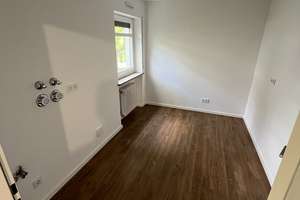 Familien-Wohnung mit zwei Balkonen – Becker-Gundahl-Str. 20, 81479 Solln, München – Vorschaubild 5