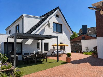 ToHuus Immobilien: perfektes 1-2-Fam.-Haus mit ca. 250 m² Wfl. mitten im Nordseebad Dorum ...