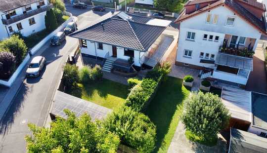 Bild von Einfamilienhaus umfangreich saniert, mit ausgebautem Keller in Wohnraumqualität