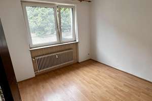 Frisch gestrichene 3-Zimmer-Wohnung mit Balkon am Burbacher Markt - provisionsfrei – Burbacher Markt 14, 66115 Burbach, Saarbrücken – Vorschaubild 2