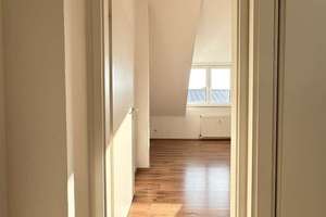Bezugsfreie 2-Zi.-DG-Altbauwohnung im Danckelmannkiez - Wohnen zwischen Schlosspark und Lietzensee! – Seelingstraße  28, 14059 Charlottenburg, Berlin – Vorschaubild 9