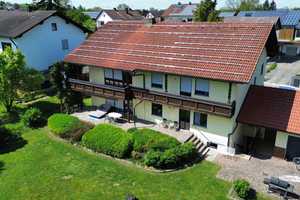 Attraktives Renditehaus zum Wohnen & Vermieten: mit PV-Vorbereitung und in Top-Lage nahe BMW-Werk – Dingolfing-Landau (Kreis) – Vorschaubild 1