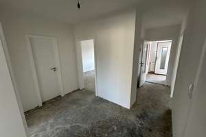 3-Zimmer-Wohnung mit Balkon, Kaminanschluss, Laubengang & Garage + Stellplatz – sofort bezugsfrei – Schweinauerstr 67, 90439 St. Leonhard, Nürnberg – Vorschaubild 5