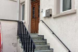Kleine möblierte 2 Zimmerwohnung, Küche, Bad – 55583 Bad Münster am Stein-Ebernburg – Vorschaubild 3