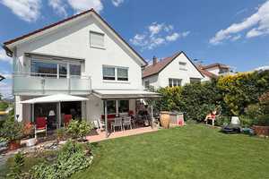 GERLINGEN - EFH MIT DOPPELGARAGE, TOLLEM GARTEN UND VIEL PLATZ FÜR DIE GANZE FAMILIE. – Ludwigsburg (Kreis) – Vorschaubild 6