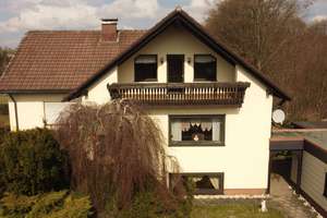 Großzügiges Einfamilienhaus mit Doppelgarage und Werkstatt – Die vollständige Adresse der Immobilie erhältst du vom Anbieter., 95659 Arzberg – Vorschaubild 3