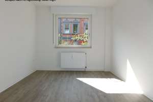 Einziehen und Wohlfühlen - renovierte 4-Zimmer-Wohnung im 1. OG mit Balkon... – Breitenbachstr. 49, 47809 Oppum, Krefeld – Vorschaubild 4