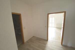 Komfortable, helle 2-Raum-Wohnung mit Balkon und EBK in Berga (3.6) – 7980 Berga/Elster – Vorschaubild 5