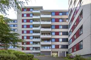 Demnächst frei! 4-Zimmer-Wohnung in Siegen Achenbach – Kolberger Straße 65, 57072 Siegen, Siegen – Vorschaubild 2