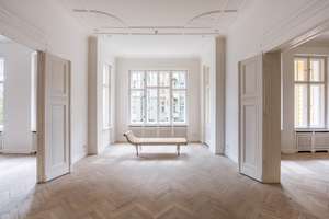 Elegante 6-Zimmer-Altbauwohnung mit Südloggia im beliebten Akazienkiez