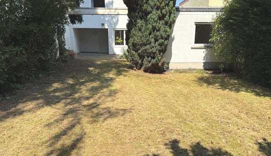 Bild von PREISSENKUNG - Reihenhaus mit viel Platz und schönem Garten "Rollwald“