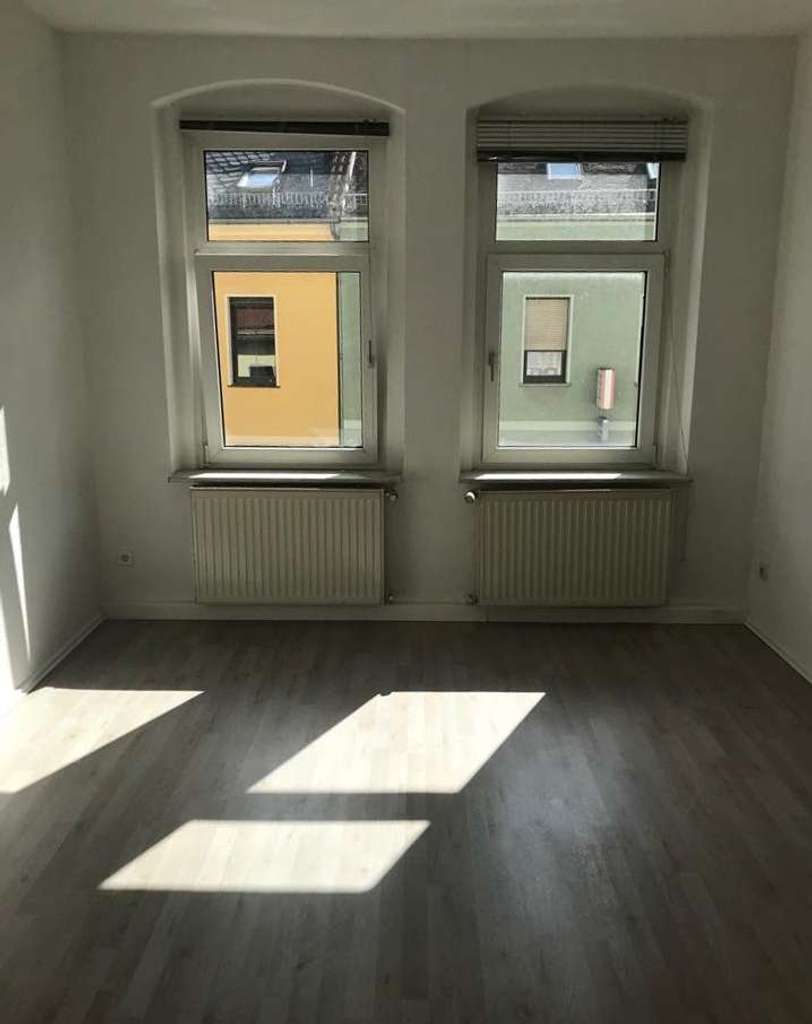 Immobilie in Glauchau - Charmanter Altbau mit Stabiler Rendite und Potenzial in Glauchau - Bild 1