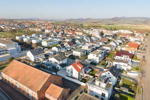 IMMORath.de - Moderne Doppelhaushälfte mit Garage und zwei Terrassen in Breisach am Rhein – Die vollständige Adresse der Immobilie erhältst du vom Anbieter., 79206 Breisach am Rhein – Vorschaubild 14
