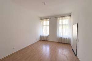 Charmante 4-Zimmer-Altbauwohnung im 1. Obergeschoss