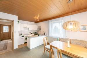 Ihr Wohntraum: Haus im Grünen mit Bauplatzreserve – Die vollständige Adresse der Immobilie erhältst du vom Anbieter., 89367 Waldstetten – Vorschaubild 10