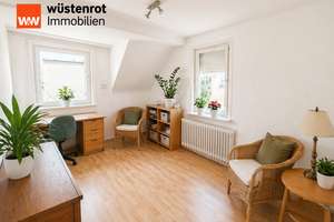 Dachgeschosswohnung auf zwei Ebenen mit Garage, Keller & Ausbaupotenzial – Die vollständige Adresse der Immobilie erhältst du vom Anbieter., 72770 Betzingen, Reutlingen – Vorschaubild 11