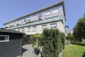 Sofort wohlfühlen: 4,5 Zimmer-Haus in Haus mit großzügiger Raumgestaltung für mehr Wohnkomfort – Stuttgart – Vorschaubild 1