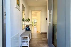 Modernes Zuhause mit Stil – Hochwertige Doppelhaushälfte in ruhiger Lage von Schongau – Die vollständige Adresse der Immobilie erhältst du vom Anbieter., 86956 Schongau – Vorschaubild 8
