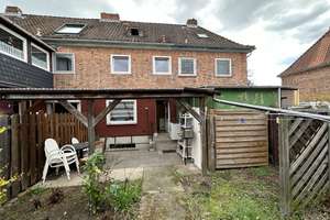- Zentral gelegenes Reihenmittelhaus in Lüneburg - Provisionsfrei ! – Dahlenburger Landstr. 131b, 21337 Neu-Hagen, Lüneburg – Vorschaubild 2