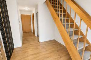 *Wohnen auf 2 Ebenen* - Maisonette Wohnung in ruhiger Lage Stuttgart Stammheim – Die vollständige Adresse der Immobilie erhältst du vom Anbieter., 70439 Stammheim-Süd, Stuttgart – Vorschaubild 2