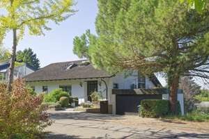Geigersberg. Einfamilienhaus mit Einliegerwohnung in Top Lage. Von Privat
