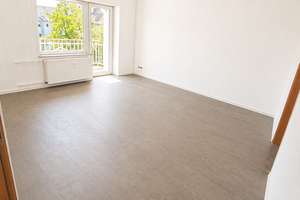 Renovierte 3 Zimmer Wohnung mit Balkon und Gemeinschaftsgarten in ruhiger Lage – Die vollständige Adresse der Immobilie erhältst du vom Anbieter., 45897 Buer, Gelsenkirchen – Vorschaubild 2