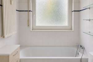 +Frei ab Oktober+ 2-Zimmer-Hochparterre-Wohnung mit Balkon und Garage – Haberlandstraße 3, 10779 Schöneberg, Berlin – Vorschaubild 8